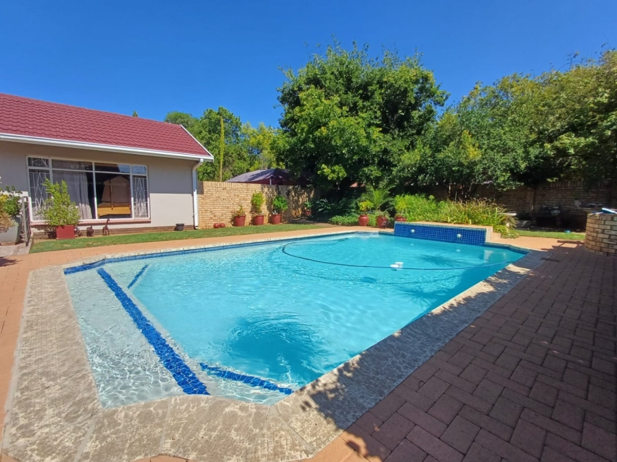 3 Bedroom Property for Sale in Stilfontein North West